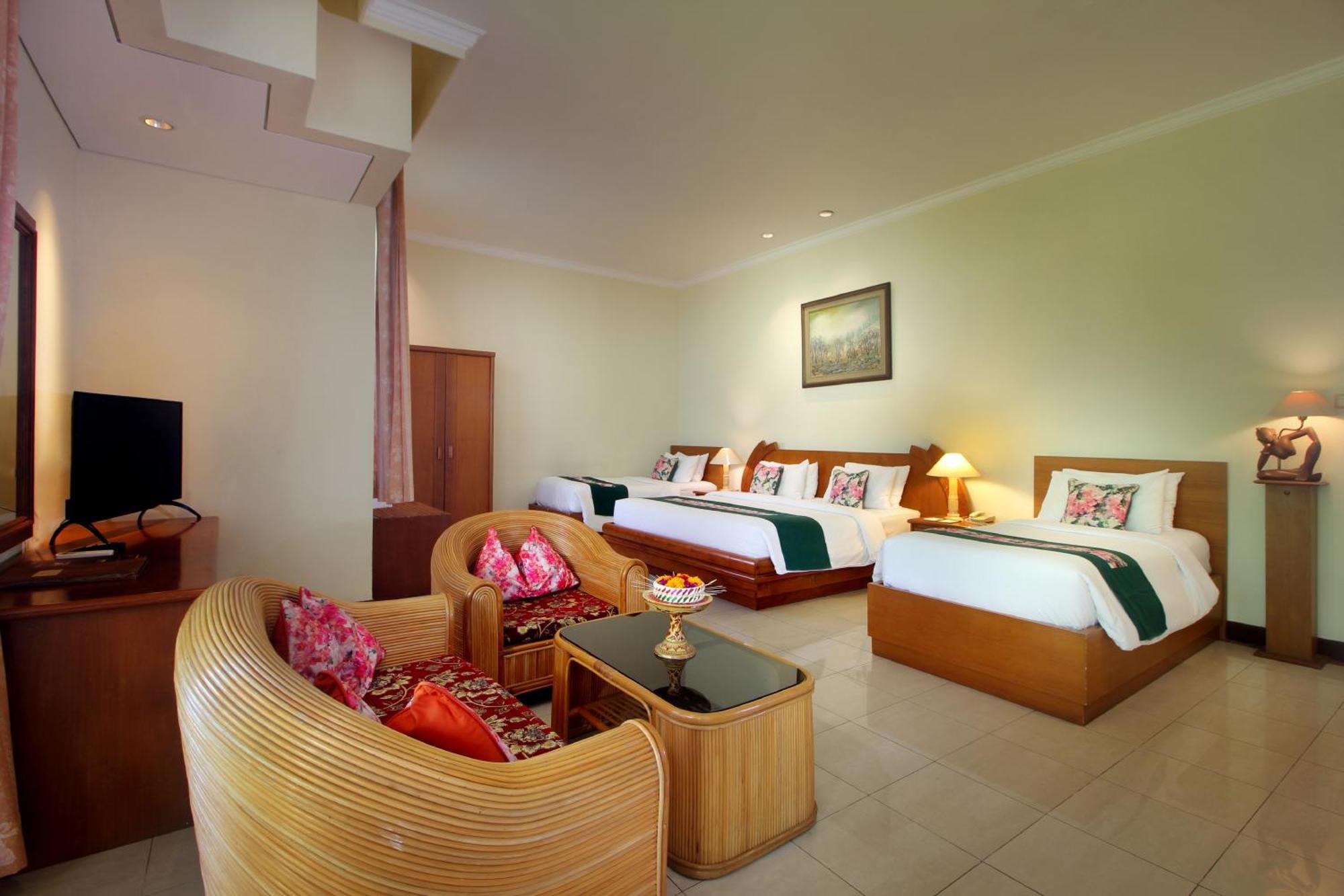 Hotel Parigata And